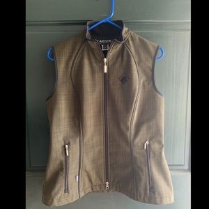 Arista Vest
